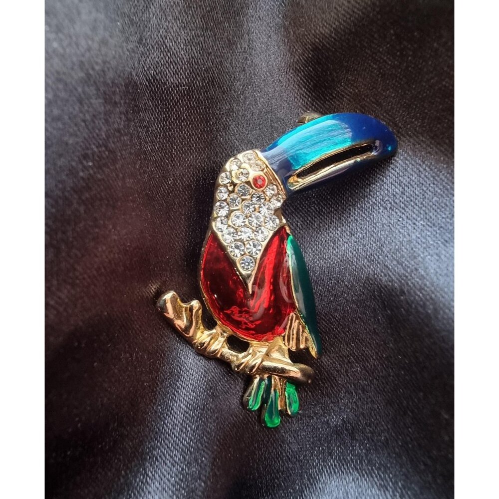Vintage Toucan Bird Enamel Gold Tone Rhinestone Red Eye Animal Brooch Pin
